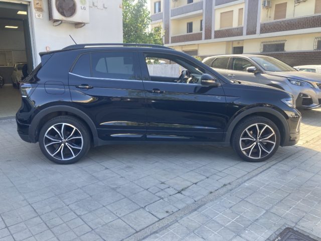 Volkswagen T-Cross 1.0 TSI 115 CV DSG R-Line Plus - foto 2 di 4