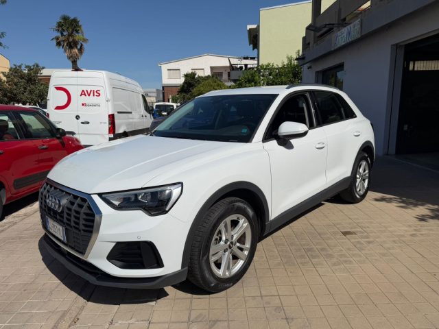 Audi Q3 35 TDI S tronic Business - foto 2 di 4
