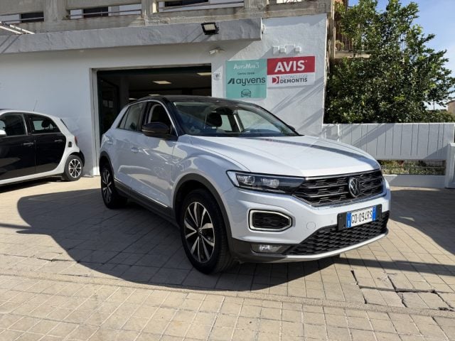 Volkswagen T-Roc 1.0 TSI Style BlueMotion Technology - foto 2 di 4