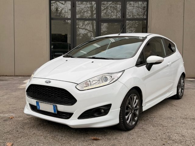 Ford Fiesta 1.5 TDCi 75CV 3 porte ST-Line - foto 3 di 4
