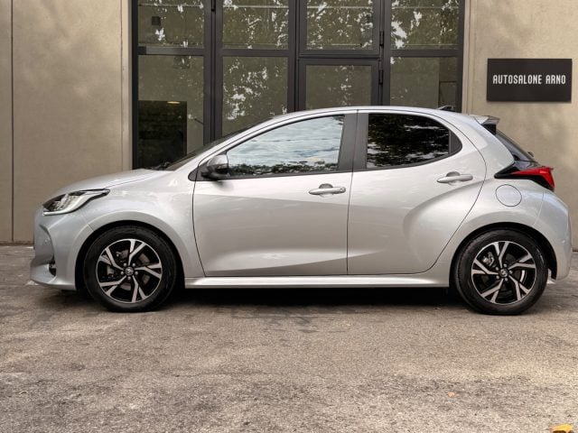 Toyota Yaris 1.5 Hybrid 5 porte Trend - foto 4 di 4