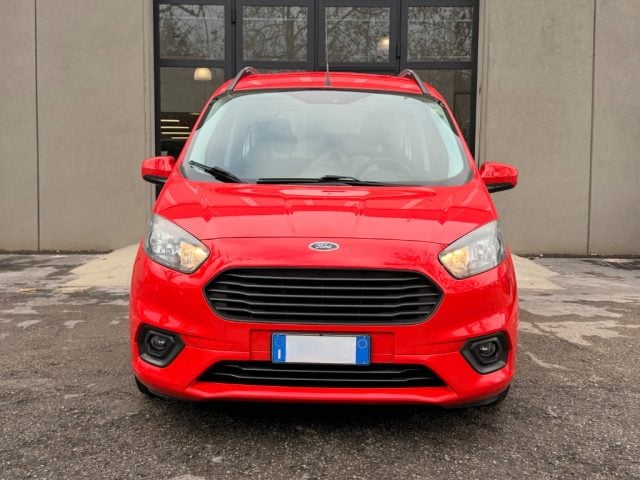 Ford Tourneo Courier 1.5 TDCI 75 CV Plus - foto 2 di 4