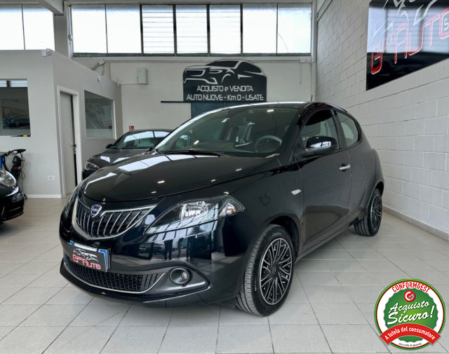 Lancia Ypsilon 1.0 FireFly S&S Hybrid Ecochic Gold *NEOPATENTATI* usato a CASSINA DE  PECCHI
