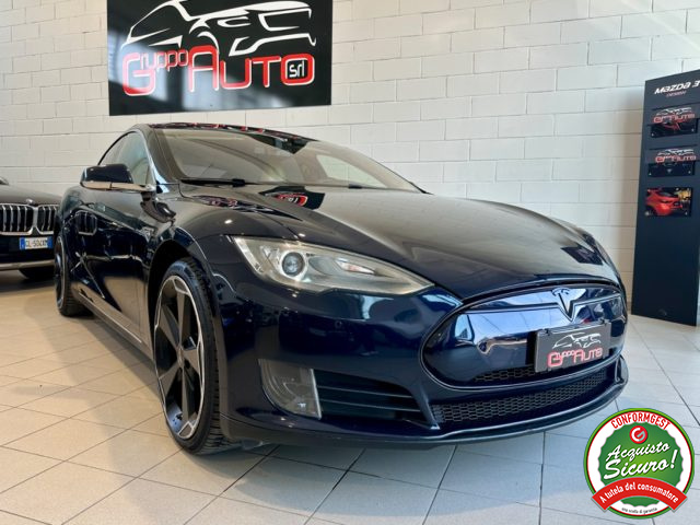Tesla Model S 85KWh *NEOPATENTATI* - foto 3 di 4