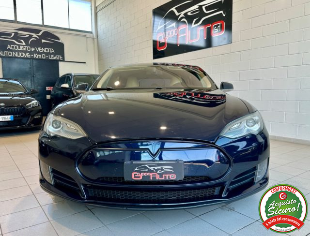 Tesla Model S 85KWh *NEOPATENTATI* - foto 2 di 4