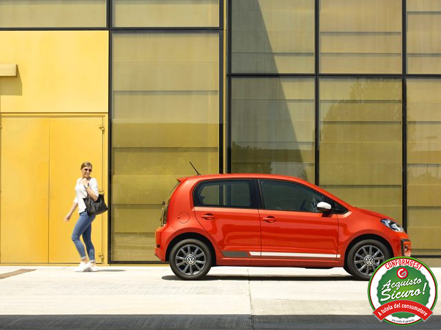 Volkswagen up! 1.0 5p. color up! BMT *NEOPATENTATI*RETROCAMERA* usato a CASSINA DE  PECCHI