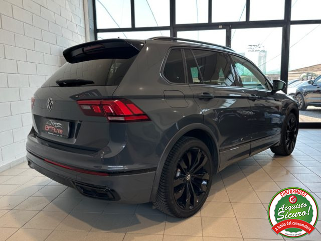 Volkswagen Tiguan 1.5 TSI 150CV DSG Sport ACT *R-LINE*TETTO*FARI IQ* - foto 4 di 4