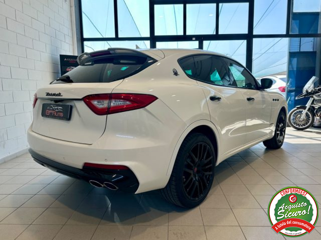 Maserati Levante V6 AWD Gransport *TETTO* - foto 4 di 4