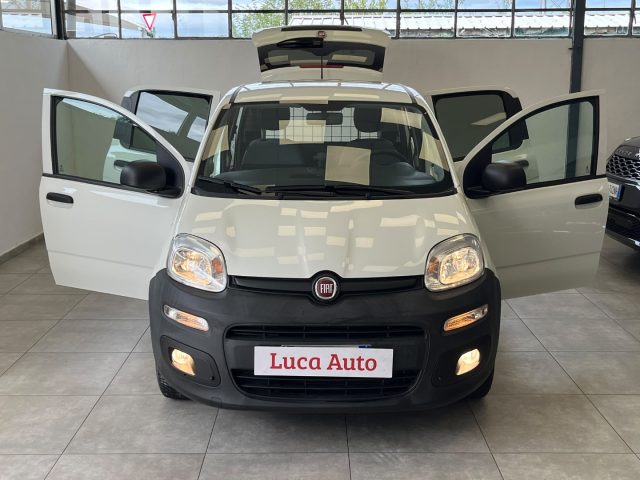 Fiat Panda 1.0 GSE S&S Hybrid VAN *UNICO PROPRIETARIO* - foto 2 di 11