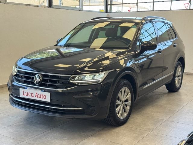 Volkswagen Tiguan 1.4 TSI eHYBRID DSG *UNICO PROP.*ITALIANA*TRIZONA*, del 2023, 75.339 km, in vendita a Cologno Monzese (MI)