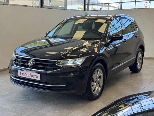 Volkswagen Tiguan 2.0 TDI 150CV DSG 4MOTION *UNICO PROP.*ITALIANA*, del 2022, 67.073 km, in vendita a Cologno Monzese (MI)