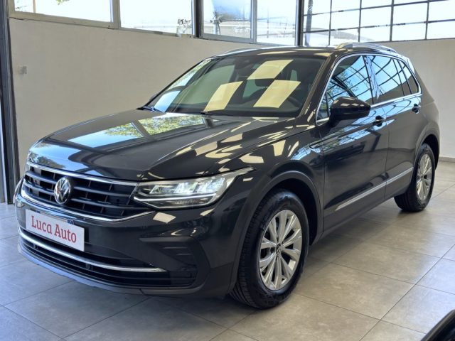 Volkswagen Tiguan 2.0 TDI 150CV DSG *UNICO PROP.*ITALIANA*, del 2023, 112.040 km, in vendita a Cologno Monzese (MI)