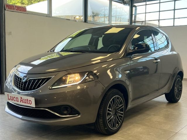 Lancia Ypsilon 1.0 FireFly S&S Hybrid *UNICO PROPRIETARIO*, del 2022, 56.244 km, in vendita a Cologno Monzese (MI)