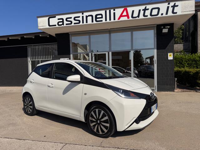 Toyota Aygo 1.0 VVT-i 69 CV 5 porte x-black TSS usato a PIACENZA