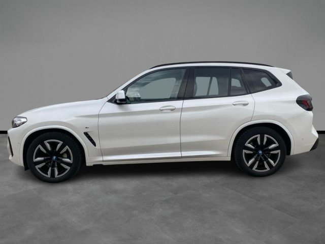 BMW iX3 Inspiring - foto 2 di 4