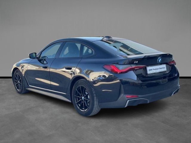 BMW i4 eDrive 40 Sport - foto 3 di 4