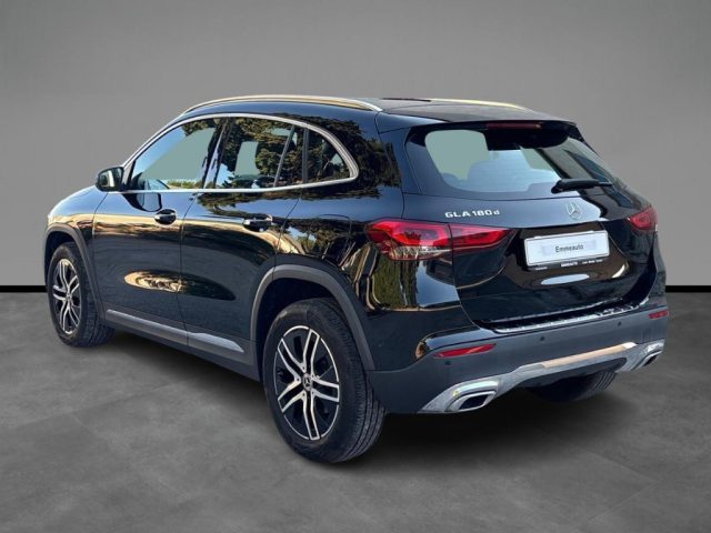 Mercedes-Benz GLA 180 d Automatic Sport - foto 3 di 4