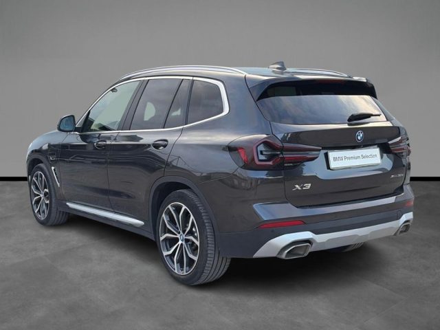 BMW X3 xDrive30e - foto 3 di 4