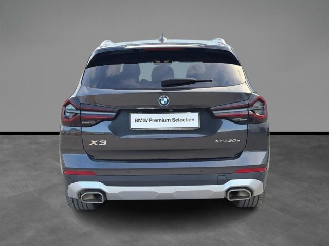 BMW X3 xDrive30e - foto 4 di 4