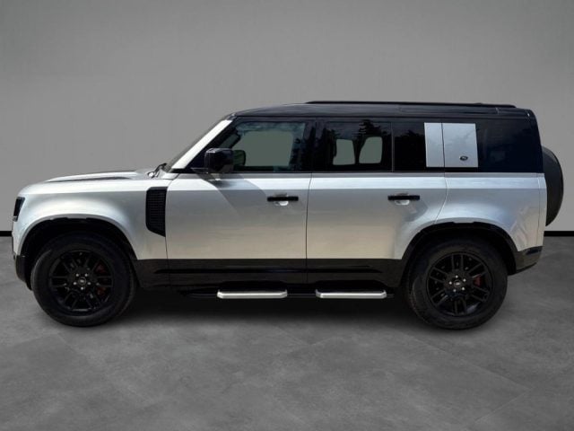 Land Rover Defender 110 2.0 SD4 240CV AWD Auto - foto 2 di 4