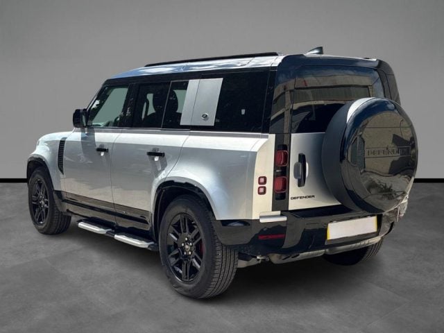Land Rover Defender 110 2.0 SD4 240CV AWD Auto - foto 3 di 4