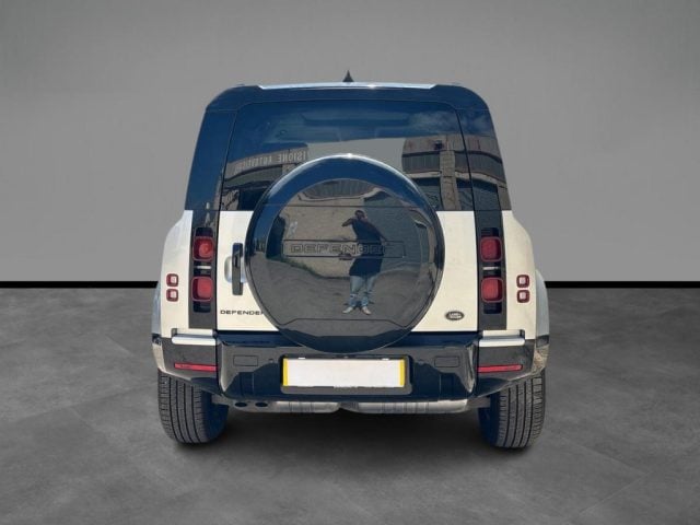 Land Rover Defender 110 2.0 SD4 240CV AWD Auto - foto 4 di 4