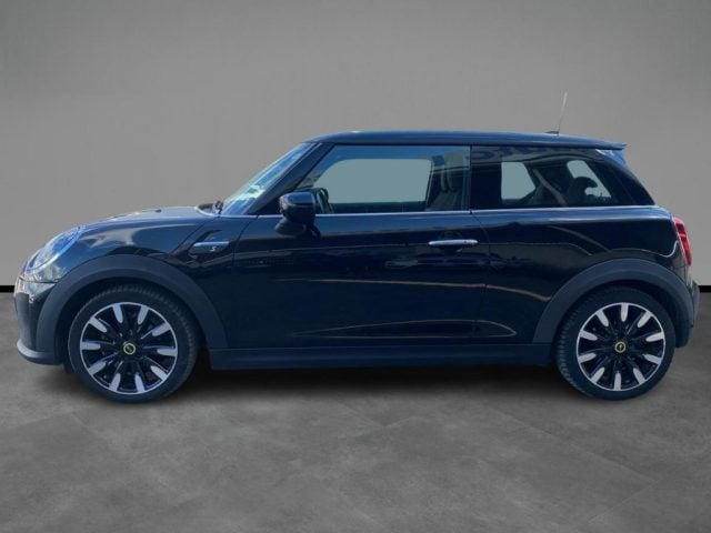 MINI Cooper SE Classic - foto 2 di 4