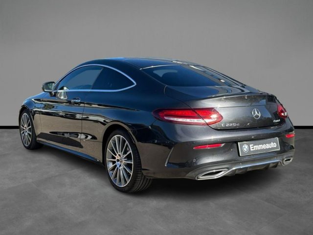 Mercedes-Benz C 220 d Mild hybrid 4Matic AMG Line Premium Plus - foto 3 di 4