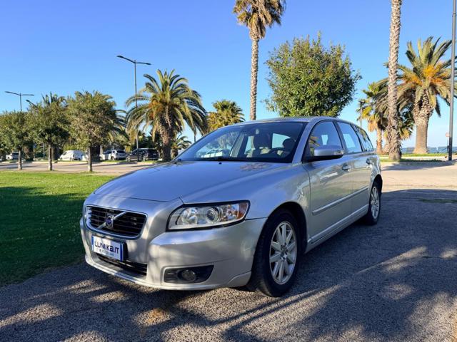 Volvo V50 1.6 D cat Momentum - foto 2 di 4