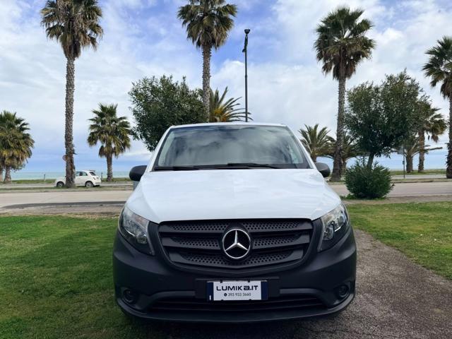 Mercedes-Benz Vito 2.2 114 CDI 4x4 PL Furgone Extra-Long - foto 3 di 4