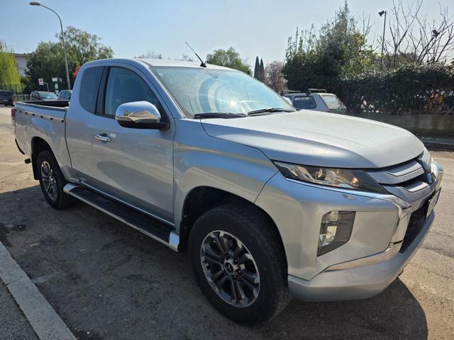 Mitsubishi L200 2.3 D Club Cab 4x4 Super Select Intense - foto 2 di 4