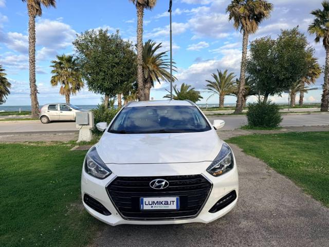 Hyundai i40 Wagon 1.7 CRDi 141 CV 7DCT Style - foto 3 di 4