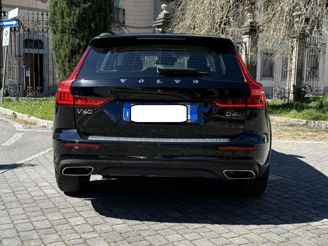 Volvo V60 Cross Country D4 AWD Geartronic Business Plus - foto 3 di 4