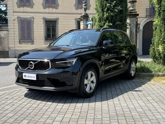 Volvo XC40 T2 automatico Mod 2023 Car Play usato a GALBIATE