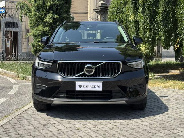 Volvo XC40 T2 automatico Mod 2023 Car Play - foto 2 di 4