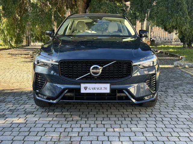 Volvo XC60 B4 (d) AWD auto Ultimate Dark Gancio Originale - foto 2 di 4