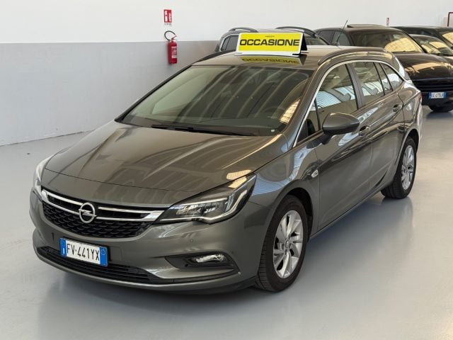 Opel Astra 1.6 CDTi 110CV Start&Stop Sports Tourer Business, del 2019, 91.000 km, in vendita a Magenta (MI)