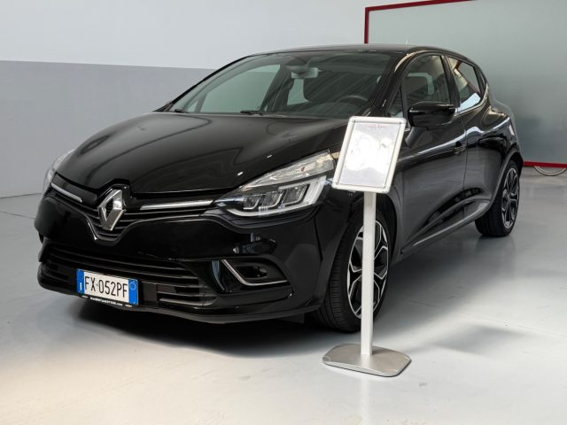 Renault Clio TCe 12V 90 CV 5 porte Moschino Zen PREZZO REALE usato a MAGENTA