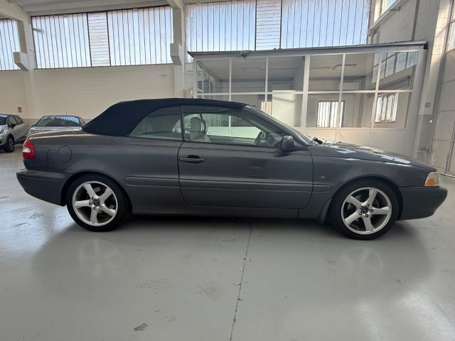 Volvo C70 2.0i turbo 20V cat Cabrio UNICOPROPRIETARIO - foto 3 di 34