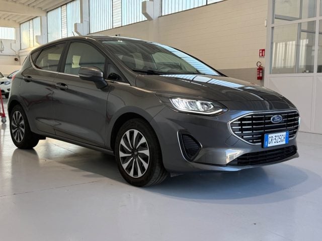 Ford Fiesta 1.0 Ecoboost Hybrid 125 CV 5 porte Titanium - foto 3 di 4
