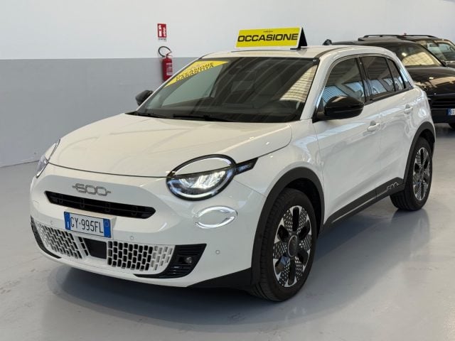 Fiat 600 Hybrid 100 CV DCT MHEV La Prima, del 2025, 16.440 km, in vendita a Magenta (MI)