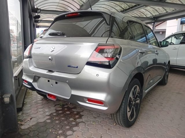 Suzuki Swift 1.2 Hybrid Waku - foto 4 di 4