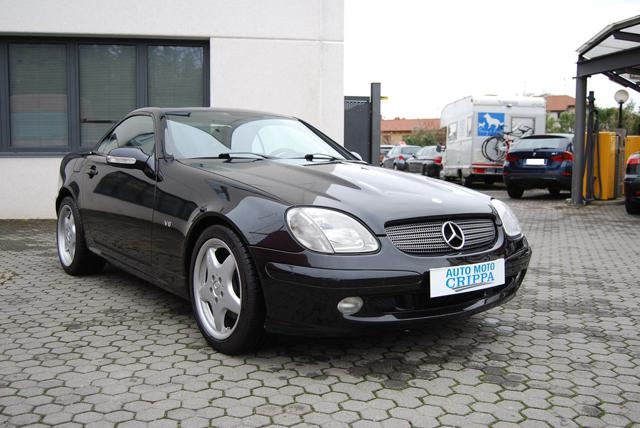 Mercedes-Benz SLK 320 V6 CAMBIO MANUALE auto storica esente da bollo - foto 3 di 4