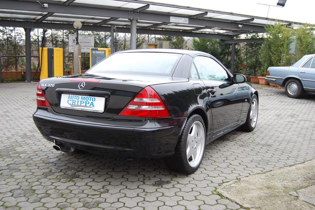 Mercedes-Benz SLK 320 V6 CAMBIO MANUALE auto storica esente da bollo - foto 4 di 4