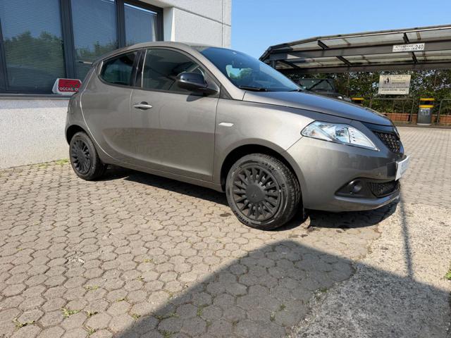 Lancia Ypsilon 1.0 HYBRID SILVER MANUALE OK NEOPATENTATO - foto 4 di 4