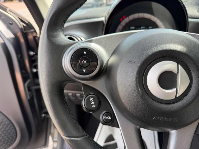 smart forFour 70 1.0 BENZINA MANUALE OK NEOPATENTATO - foto 4 di 11