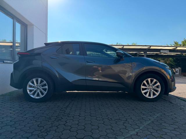 Toyota C-HR 1.8 FULL HYBRID ACTIVE UNICO PROPRIETARIO - foto 4 di 4