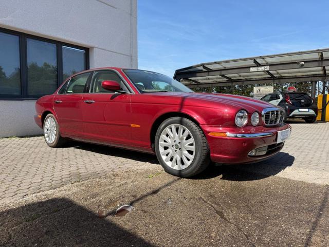 Jaguar XJ 4.2 BENZINA V8 EXECUTIVE - foto 3 di 23