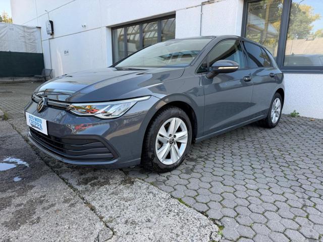 Volkswagen Golf 1.0 eTSI EVO DSG Life UNICO PROPRIETARIO, del 2023, 33.000 km, in vendita a BARZANò (LC)