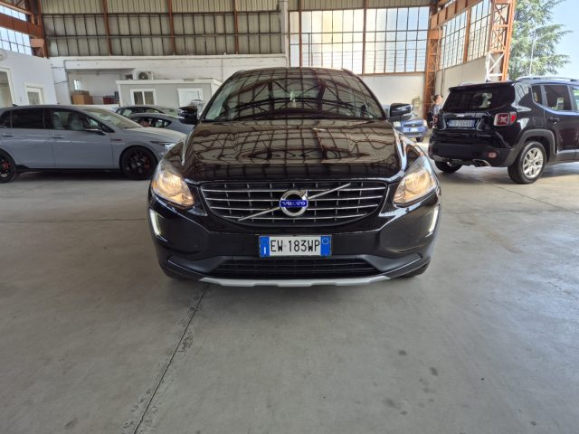 Volvo XC60 D3 Geartronic R-design Momentum usato a TROFARELLO
